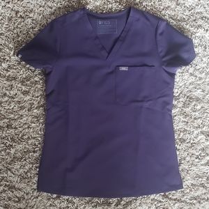 Figs XS one pocket purple shadow scrub top